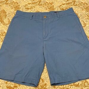 Vineyard Vines Shorts! Excellent Condition! Even has the extra buttons still!